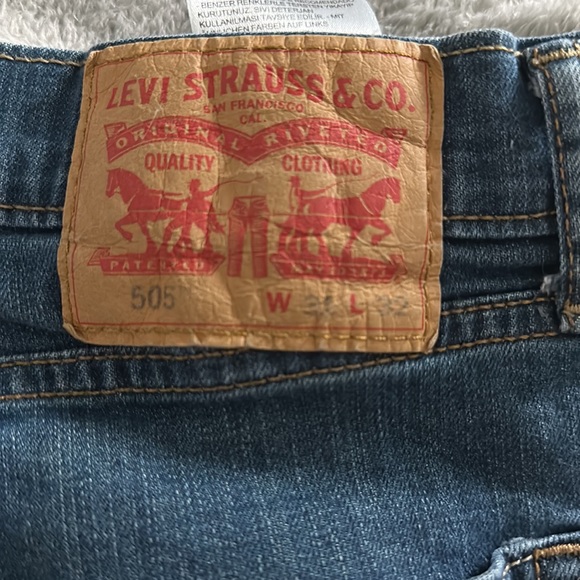Levi’s 505 Waist 31 Length 32 - Picture 3 of 3